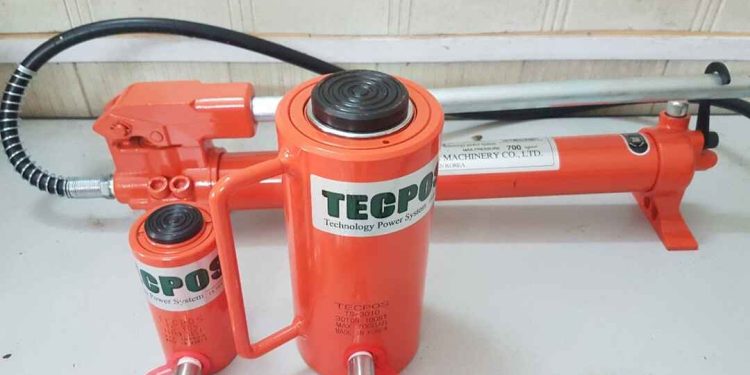Cơ chế đẩy lên và hạ xuống của con đội thủy lực