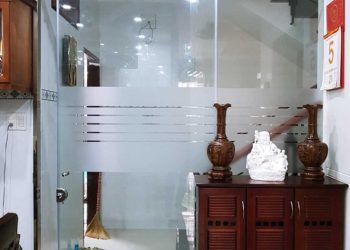 Phụ kiện cần thiết lắp đặt cửa kính