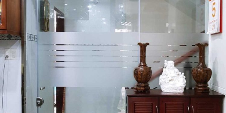 Phụ kiện cần thiết lắp đặt cửa kính