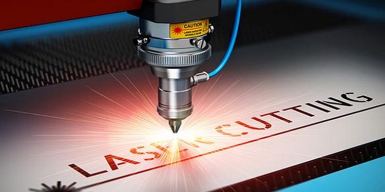 Máy cắt sắt bằng tia laser sử dụng thế nào?