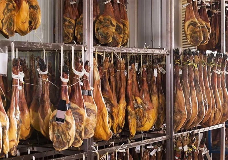 Đùi heo muối Tây Ban Nha hay gọi là Jamón