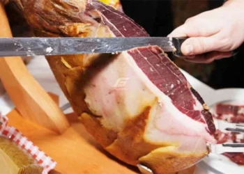 Mua đùi heo Tây Ban Nha tại Rượu AK